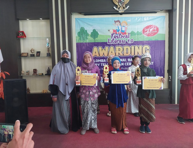 Sukses Raih Juara 1 Story Telling, Siswi Ini Punya Kunci Sukses Bercerita!