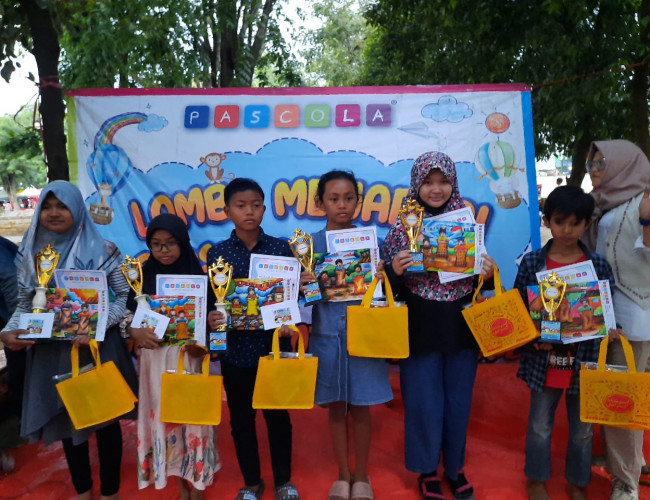 Cinta Raih Harapan 2 dalam Lomba Mewarnai di Alun-Alun Kota Probolinggo