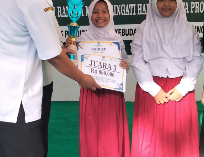 Tasya Raih Juara 3 Lomba Mendongeng Tingkat Kota Probolinggo 2023