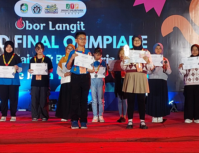 Kembali Harumkan Sekolah, Lima Siswa Juarai Olimpiade Obor Langit Matematika, Sains dan Bahasa Inggris Tingkat Jawa Timur