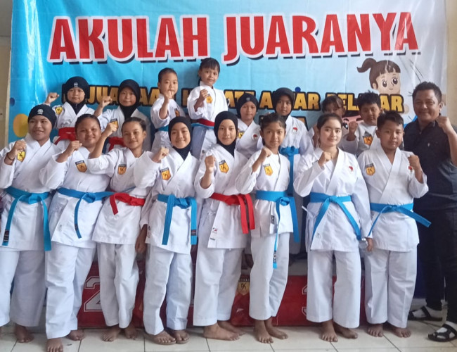 SDN Sukabumi 2 Kota Probolinggo Berjaya dalam Kejuaraan Karate Kemerdekaan Piala Kepala Dinas Pendidikan Kabupaten Pasuruan 2024