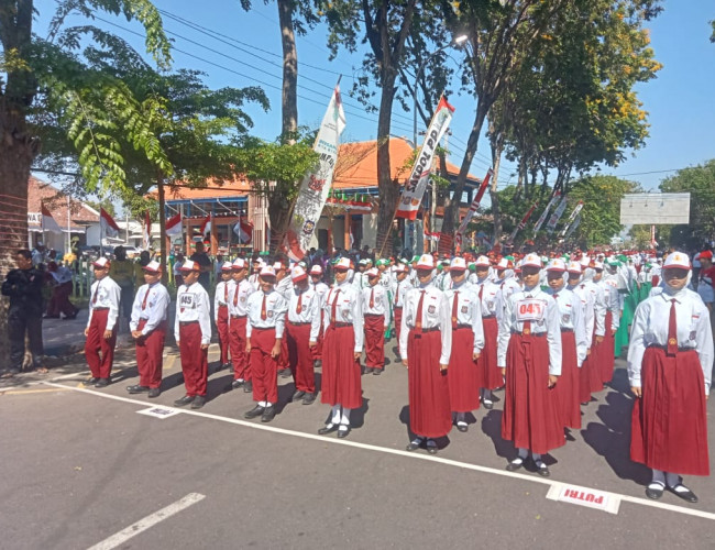 SDN Sukabumi 2 Borong Juara Dua Putra dan Putri Lomba Gerak Jalan SD/MI Se Kota Probolinggo Tahun 2024