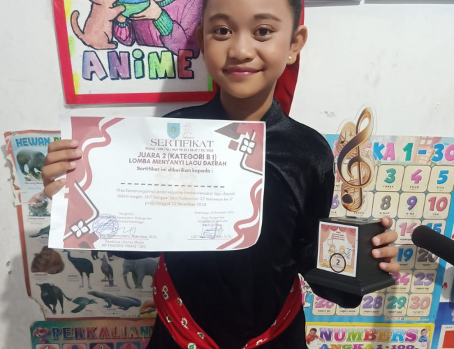 Nindy, Juara 2 Lomba Nyanyi Lagu Daerah Tingkat Kota Probolinggo Tahun 2024