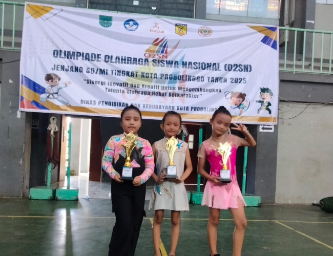 Tiga Murid SDN Sukabumi 2 Kota Probolinggo Raih Juara Gymnastic's Pro Part One 2025