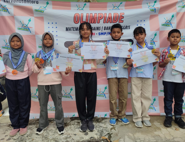 Bangga! SDN Sukabumi 2 Juara Olimpiade Kurva Nusantara di SMAN 1 Kota Probolinggo