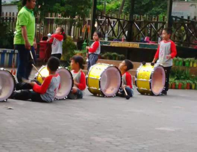 Lomba Drumband