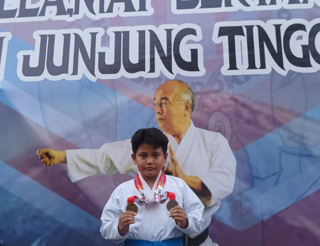 Kejurnas Karate Shindoka dan Bela Diri Piala Kapolda Jatim 2023, Atlet SDN Sukabumi 2 Raih Perak dan Perunggu